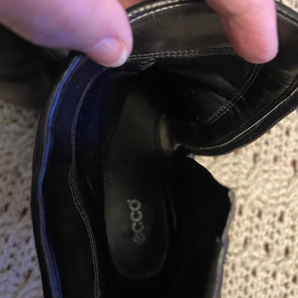 ECCO Black leather side zip ankle Boots Button‎ accent size 10.5 dress heels - Picture 6 of 12